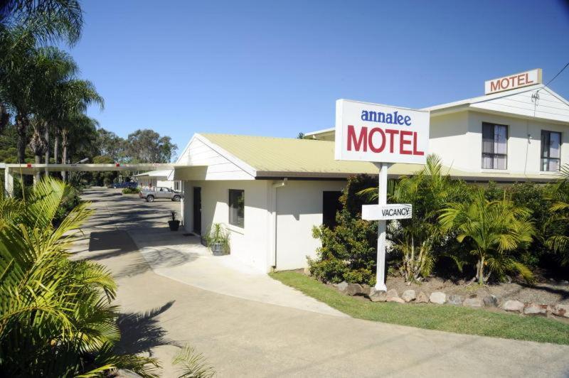 Annalee Motel โบเดเซิร์ท ภายนอก รูปภาพ